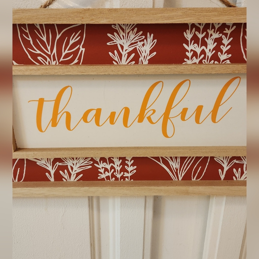 NEW WITHOUT TAG AUTUMN SIGN